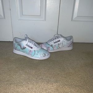Hydrodipped shoes